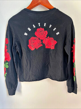 Rebellious One | What Ever Rose Graphic Long Sleeve Crop Tee Rose Graphic Sz S
